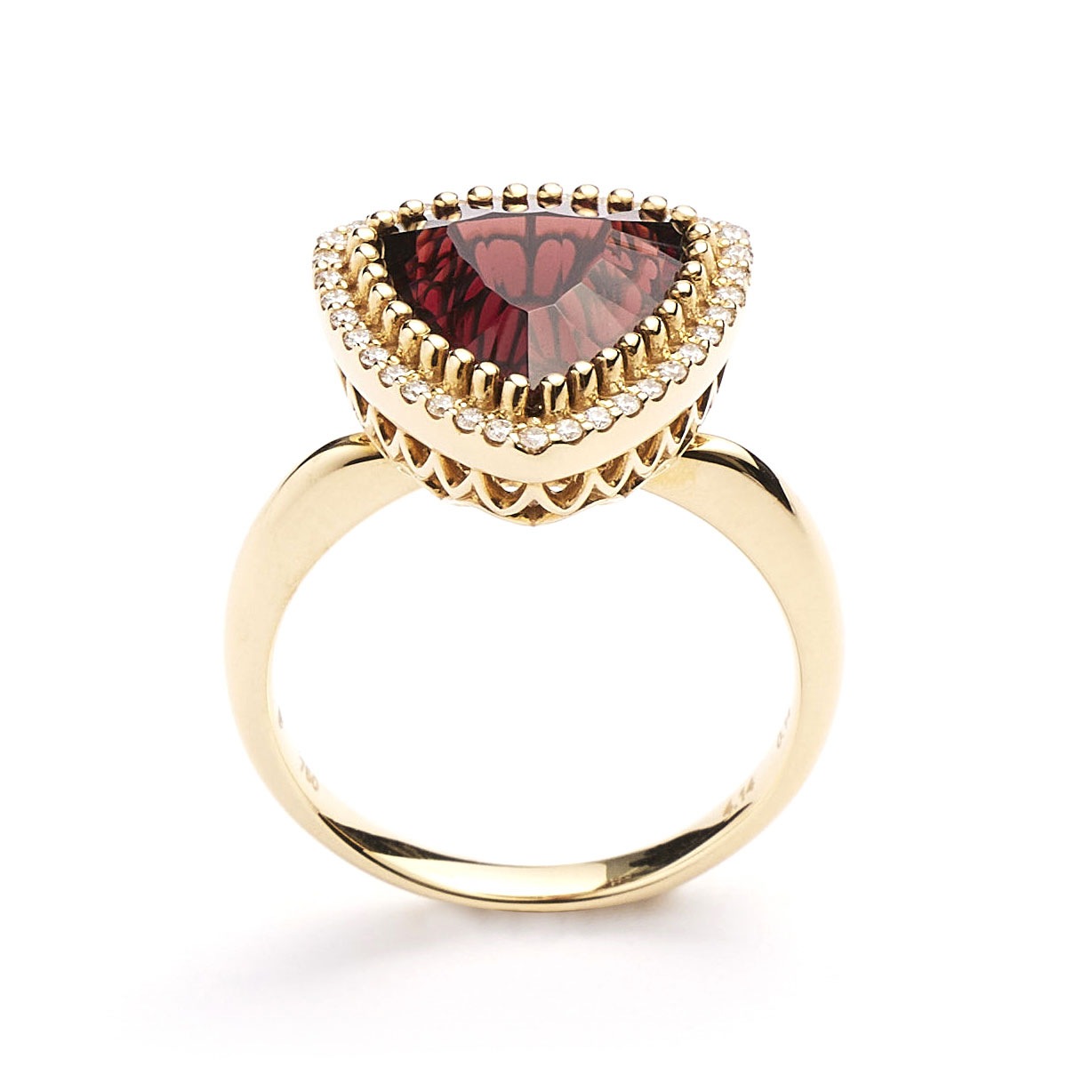 Notre Dame K18 Garnet/Diamond Ring
