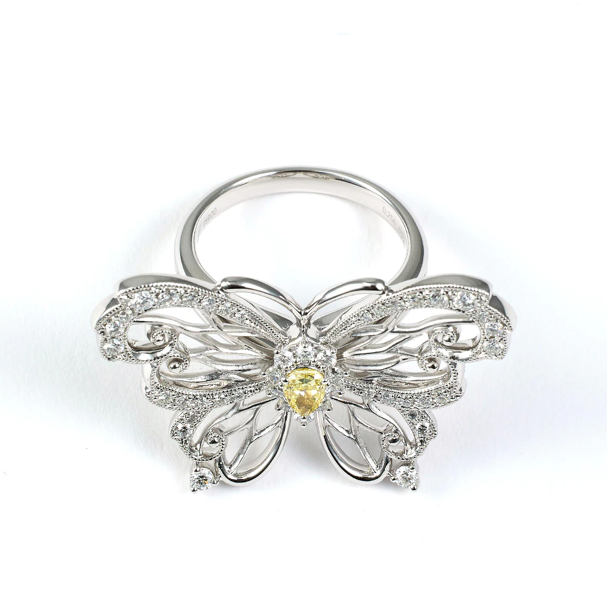 PT Diamond Ring 神秘の蝶
