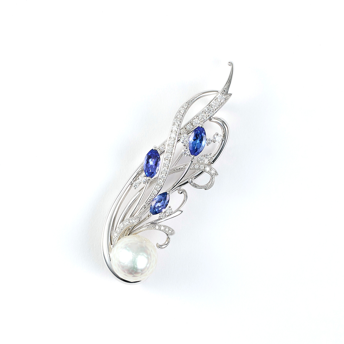 PT900 華真珠 Diamond Brooch Pendant 青い翼