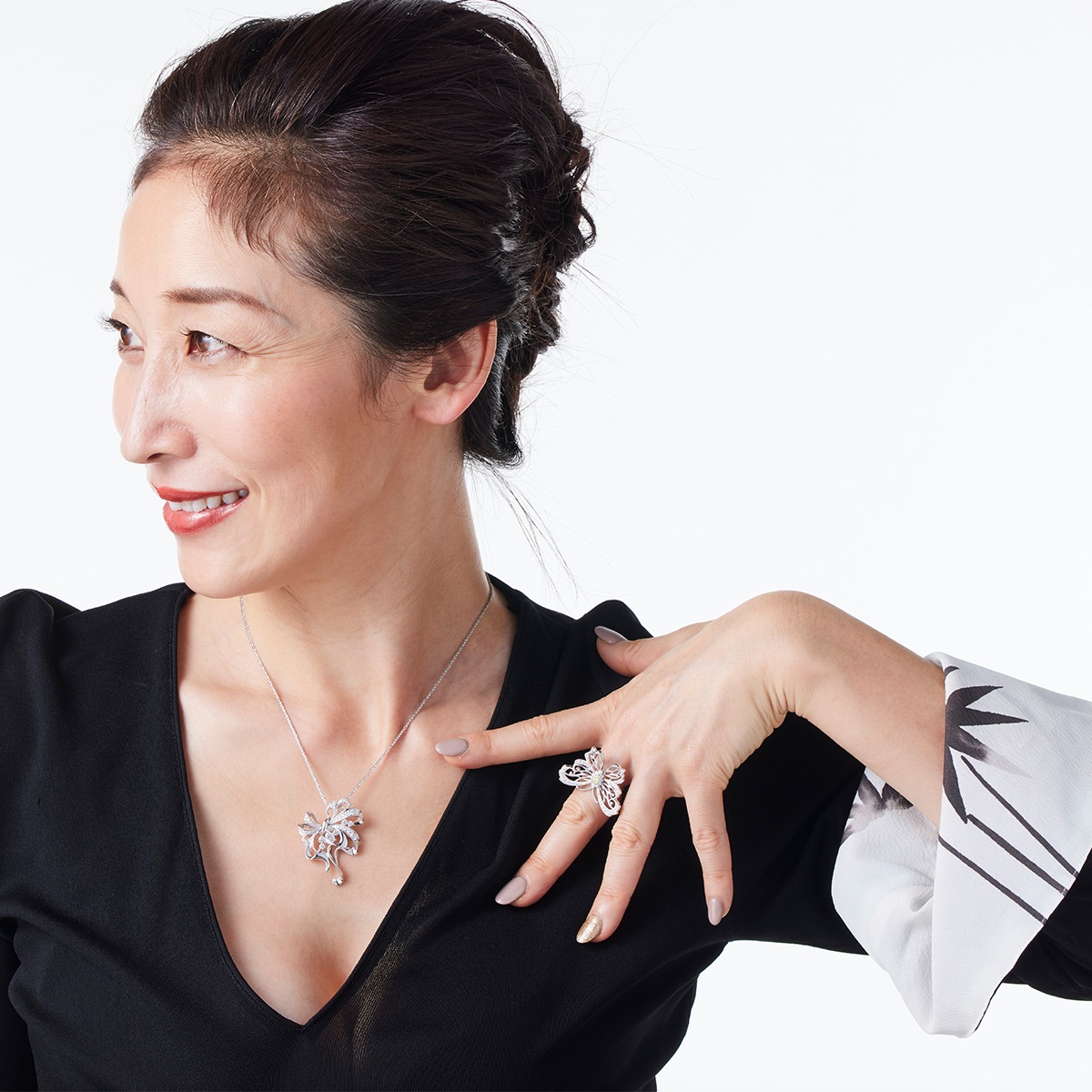 K18WG Diamond Brooch Pendant リボン