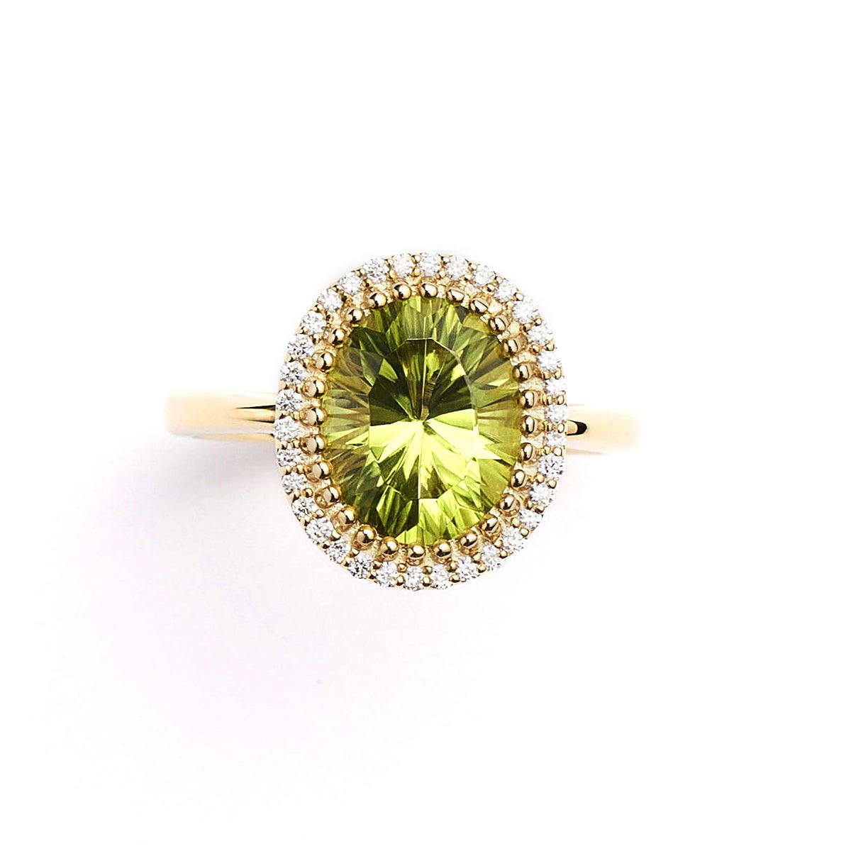 Notre Dame K18 Peridot/Diamond Ring
