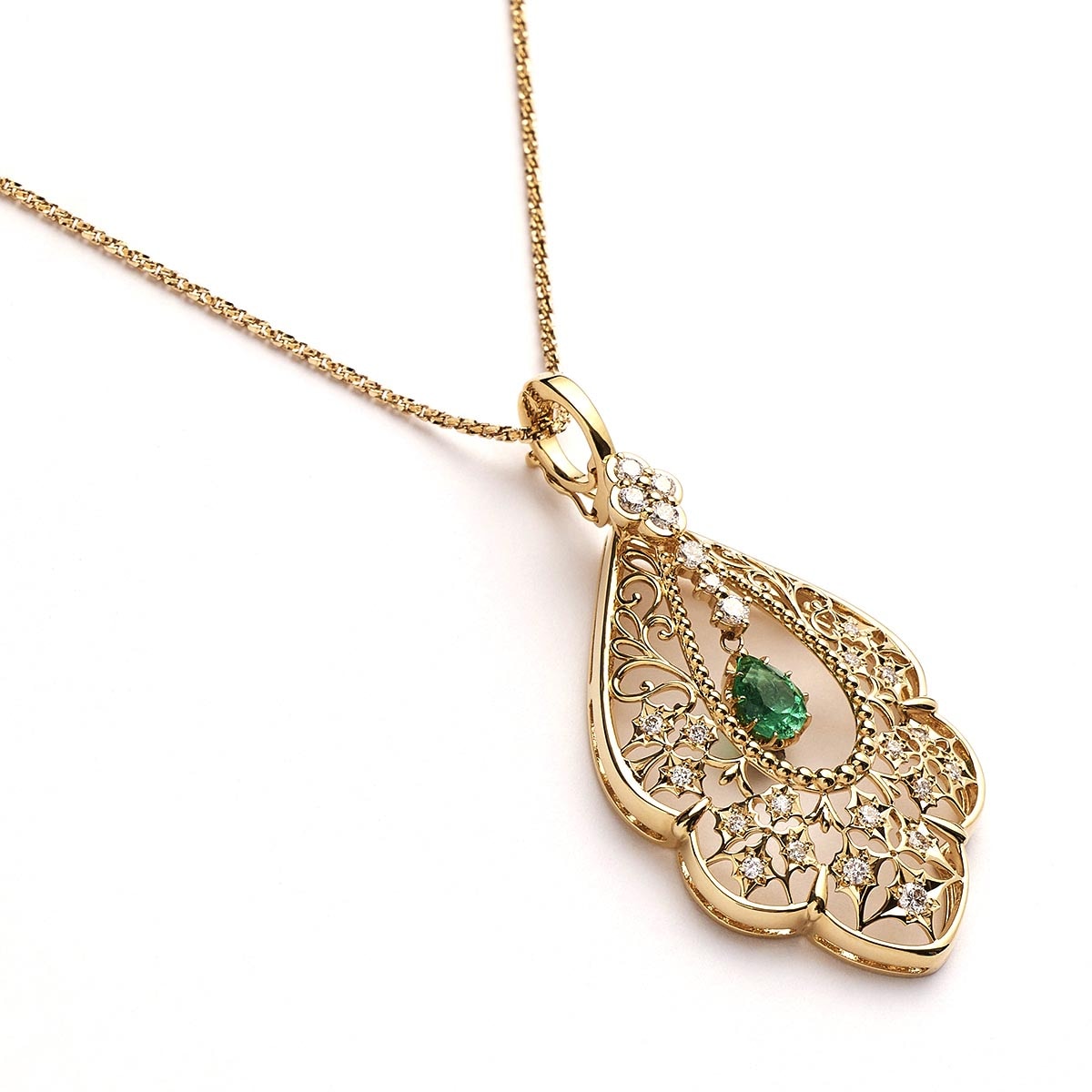 K18 Emerald/Diamond Pendant