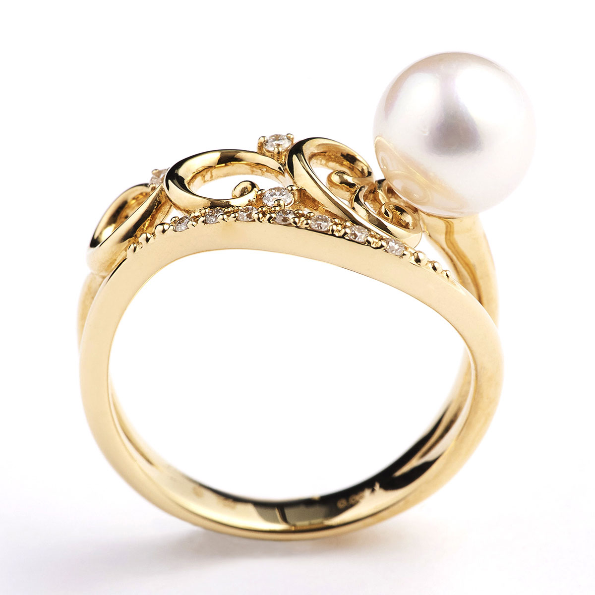 K18 Diamond / Pearl Ring